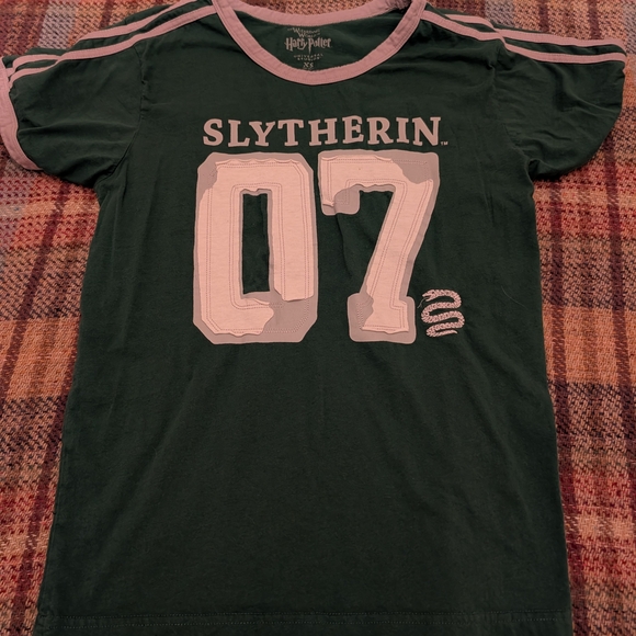 Warner Bros. Tops - Warner Bros. Slytherin 07 Kids T-Shirt - Green and Pink